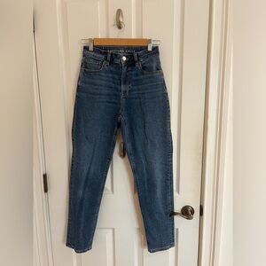 American Eagle dark wash mom Jean